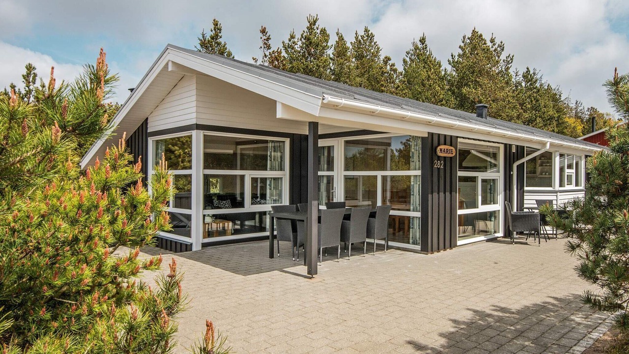 Photo of Outdoor in Henne