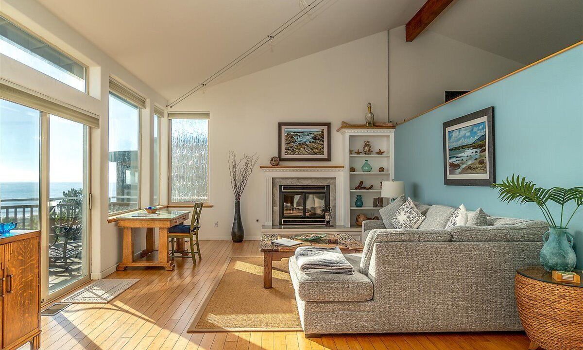 Photo of Livingroom in Marine Terrace