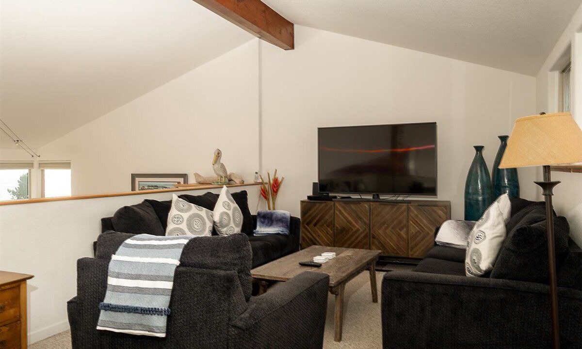 Photo of Livingroom in Marine Terrace