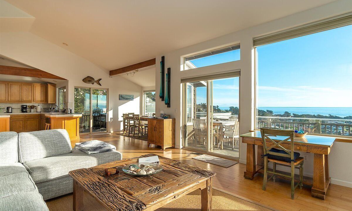 Photo of Livingroom in Marine Terrace