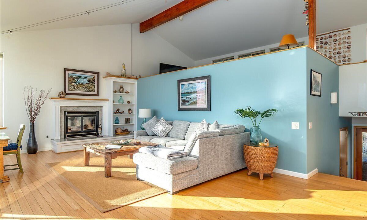 Photo of Livingroom in Marine Terrace
