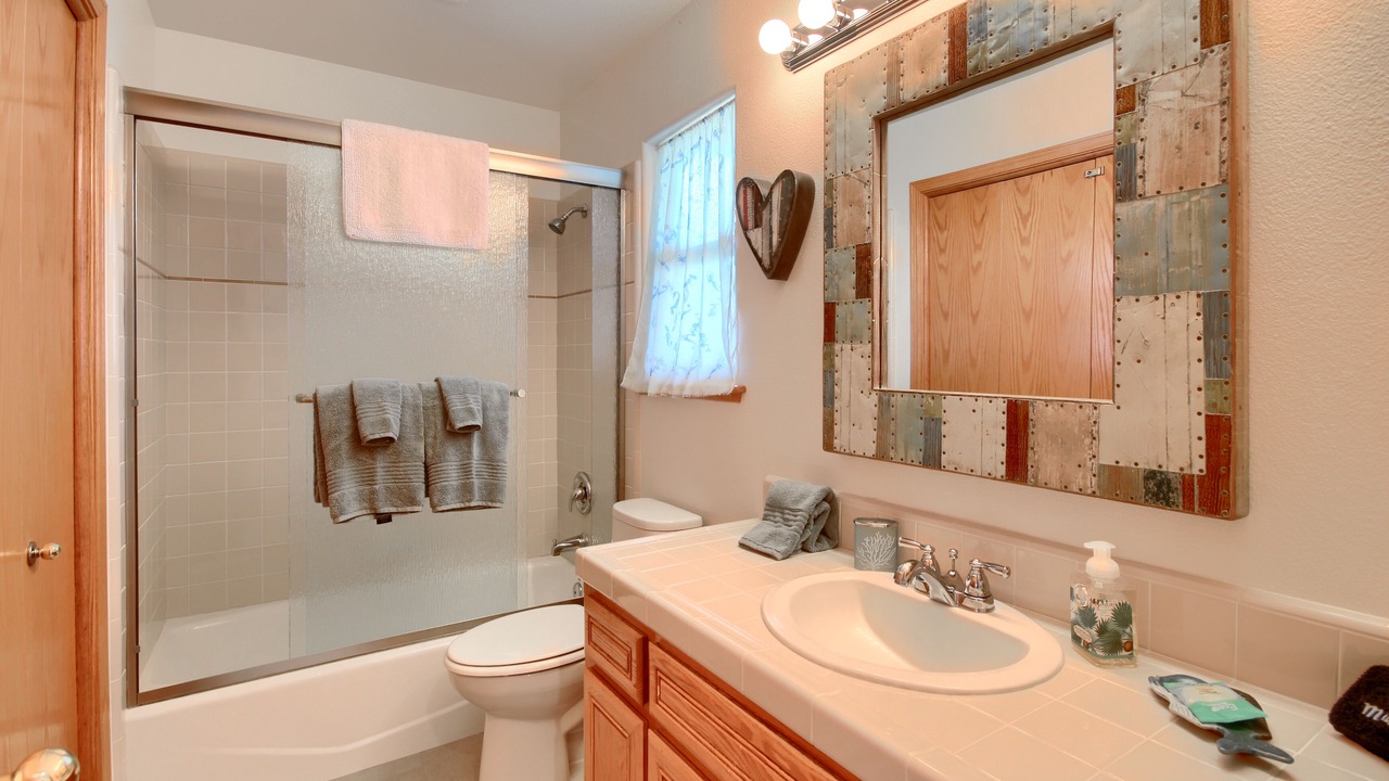 Photo of Bathroom in Marine Terrace