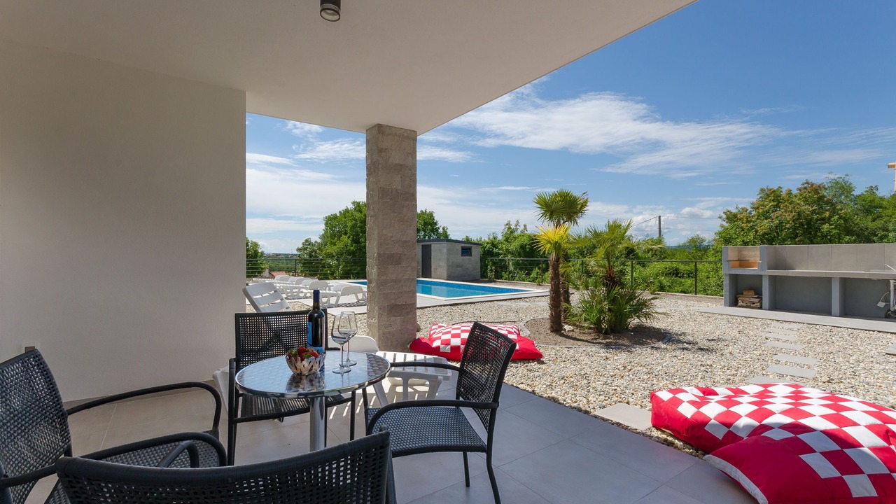 Photo of Outdoor in Linardici