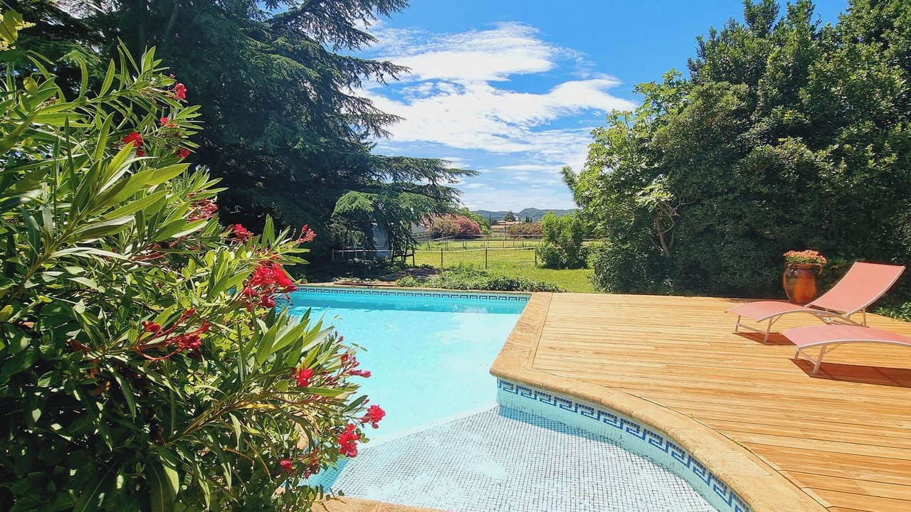 Photo of Outdoor in Pont-Saint-Esprit