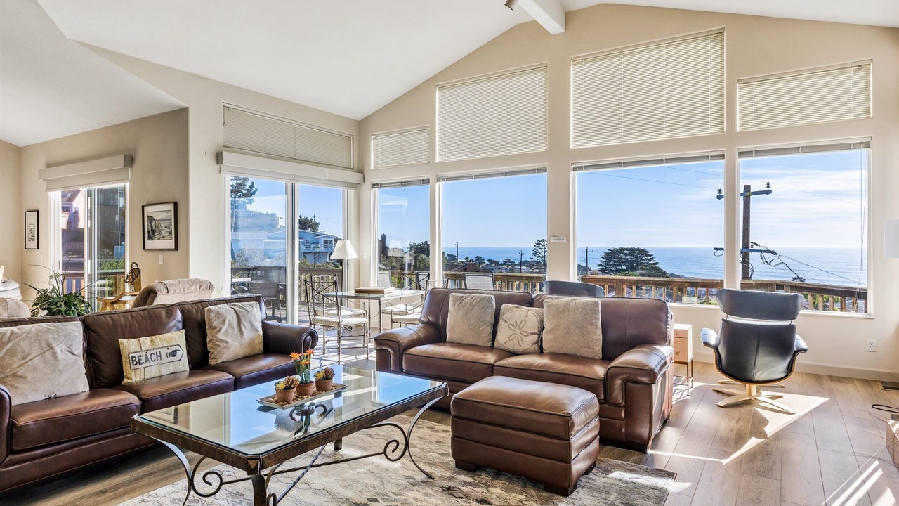 Photo of Livingroom in Marine Terrace