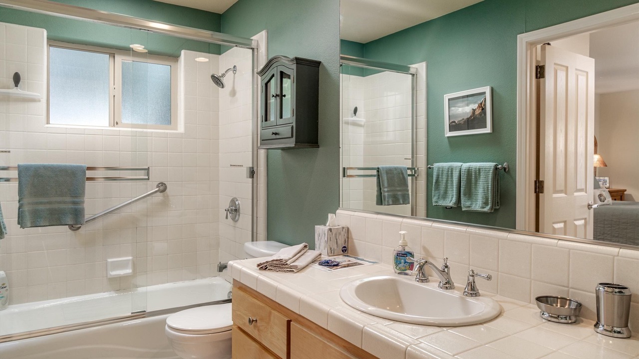 Photo of Bathroom in Marine Terrace
