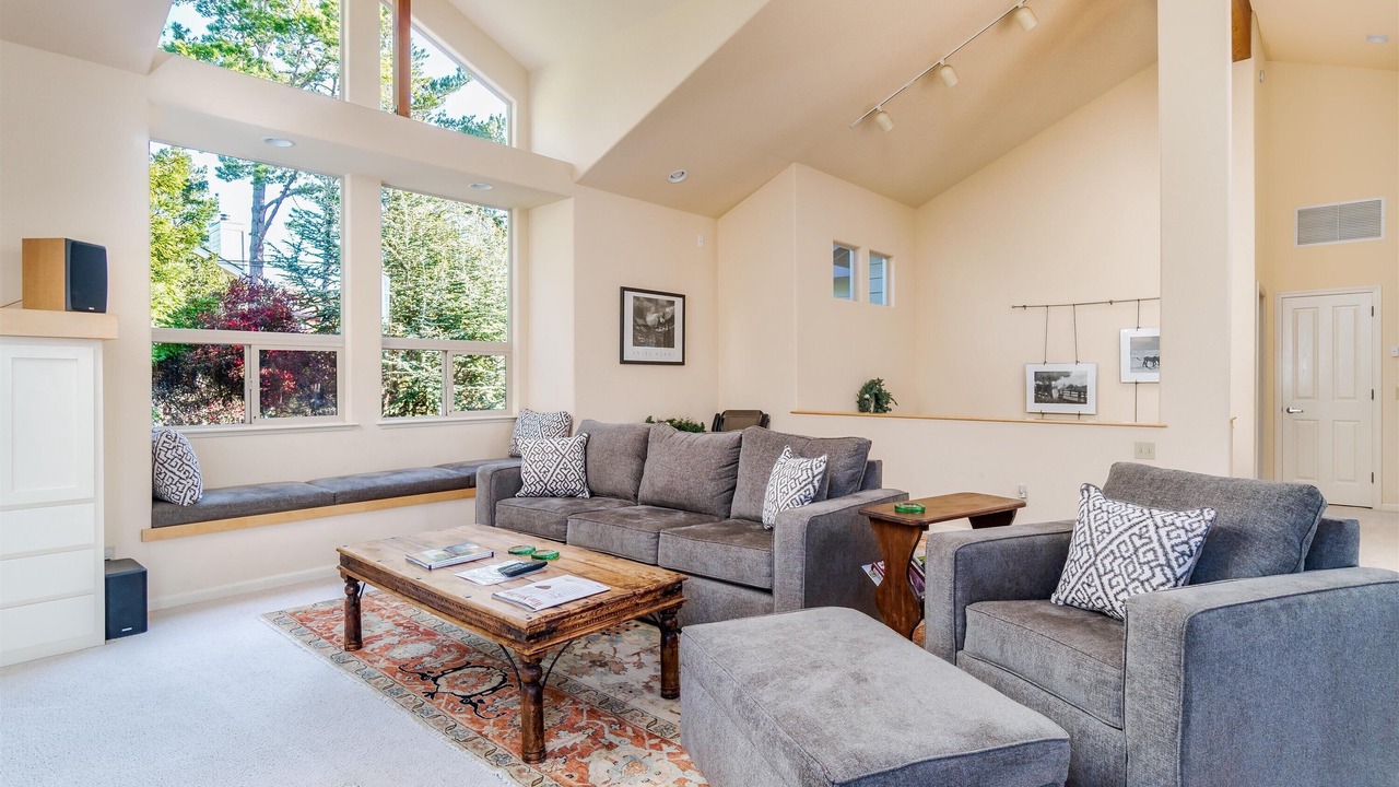 Photo of Livingroom in Marine Terrace