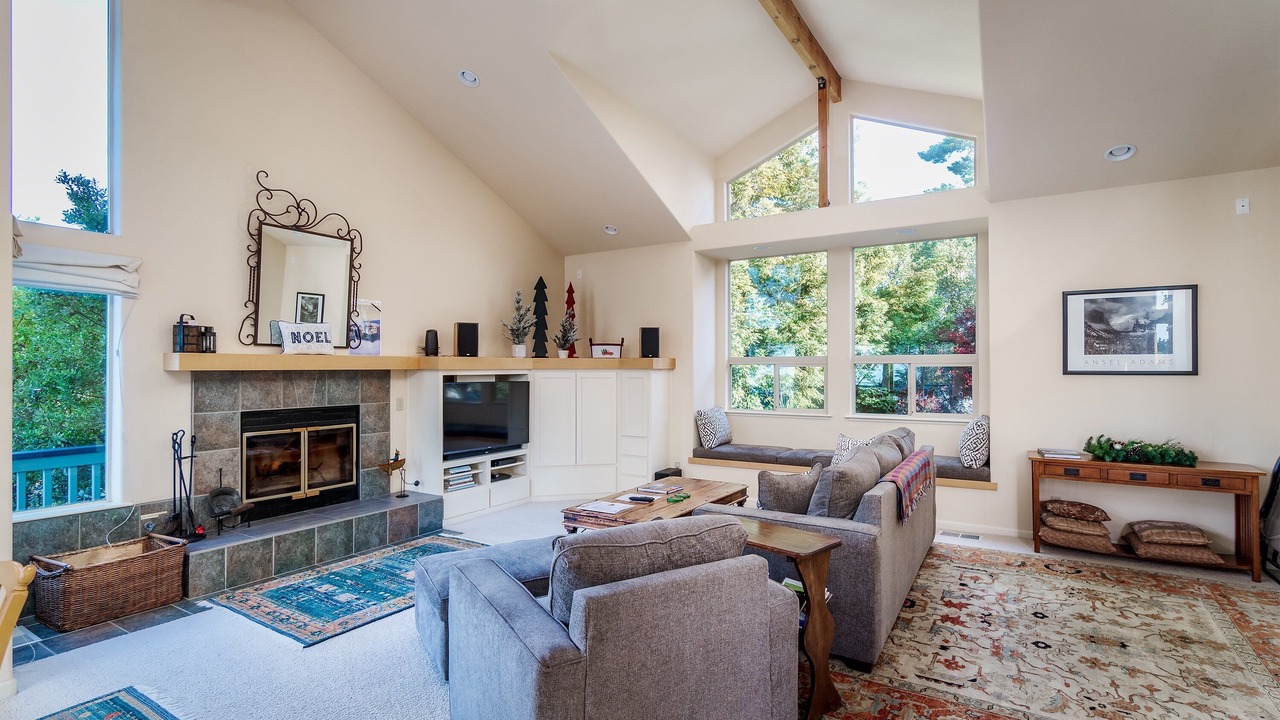 Photo of Livingroom in Marine Terrace