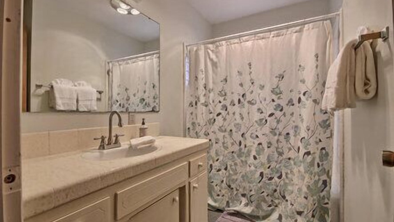 Photo of Bathroom in Park Hill