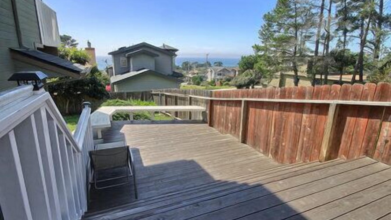 Photo of Patio Balcony in Marine Terrace