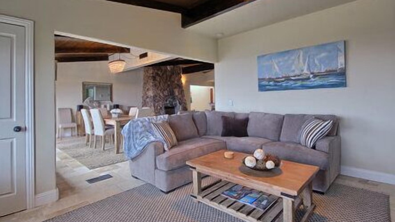 Photo of Livingroom in Marine Terrace