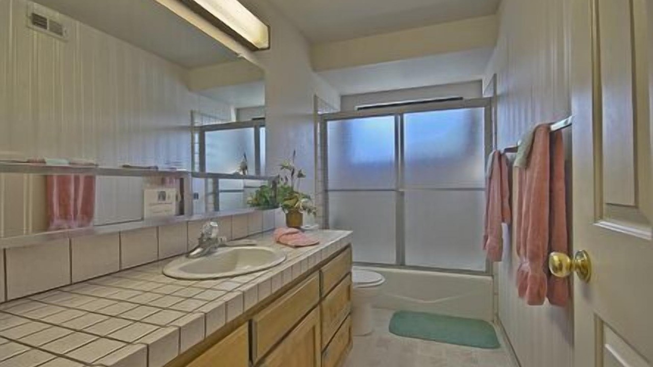 Photo of Bathroom in Park Hill