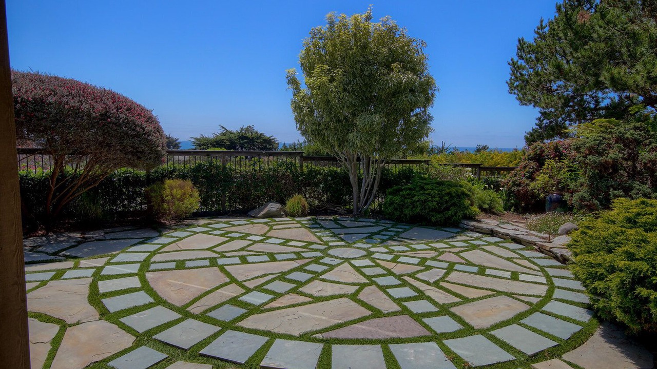 Photo of Outdoor in Happy Hill