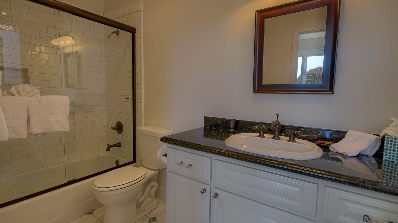 Photo of Bathroom in Happy Hill