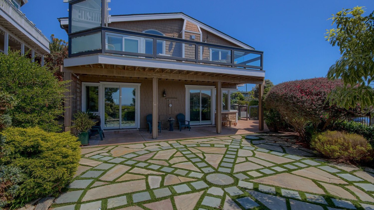 Photo of Outdoor in Happy Hill