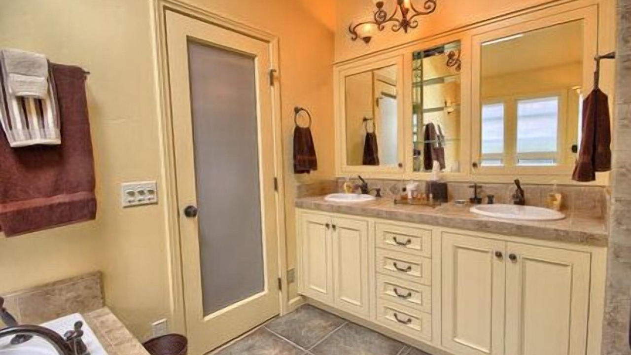 Photo of Bathroom in Pine Knolls Estates