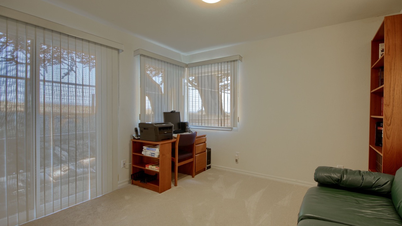 Photo of Livingroom in Marine Terrace