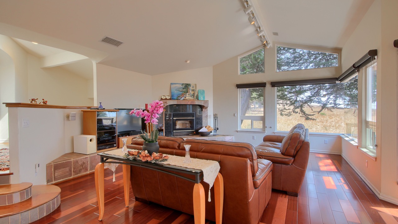 Photo of Livingroom in Marine Terrace