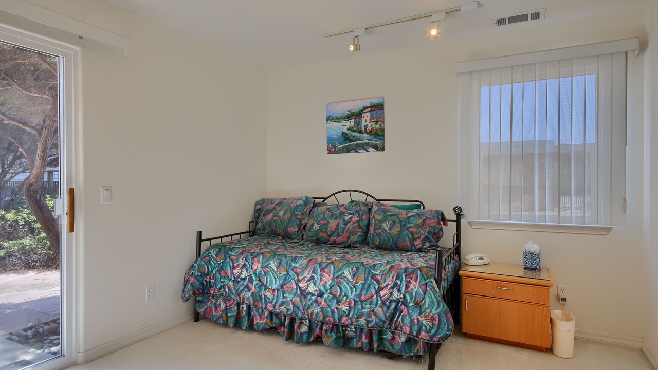 Photo of Bedroom in Marine Terrace