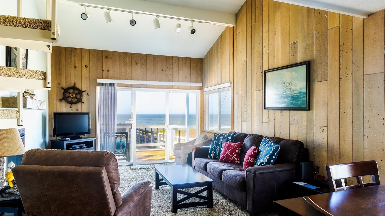 Photo of Livingroom in San Simeon