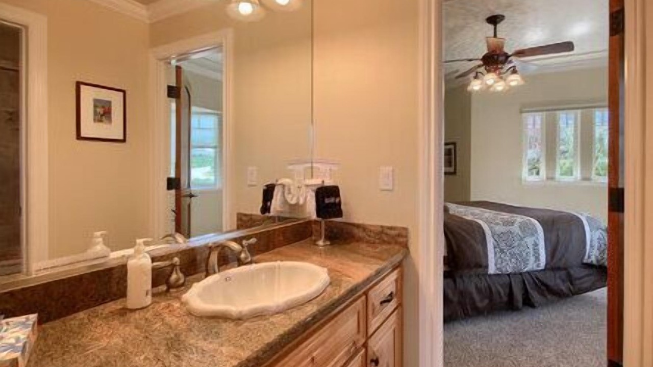 Photo of Bathroom in Park Hill