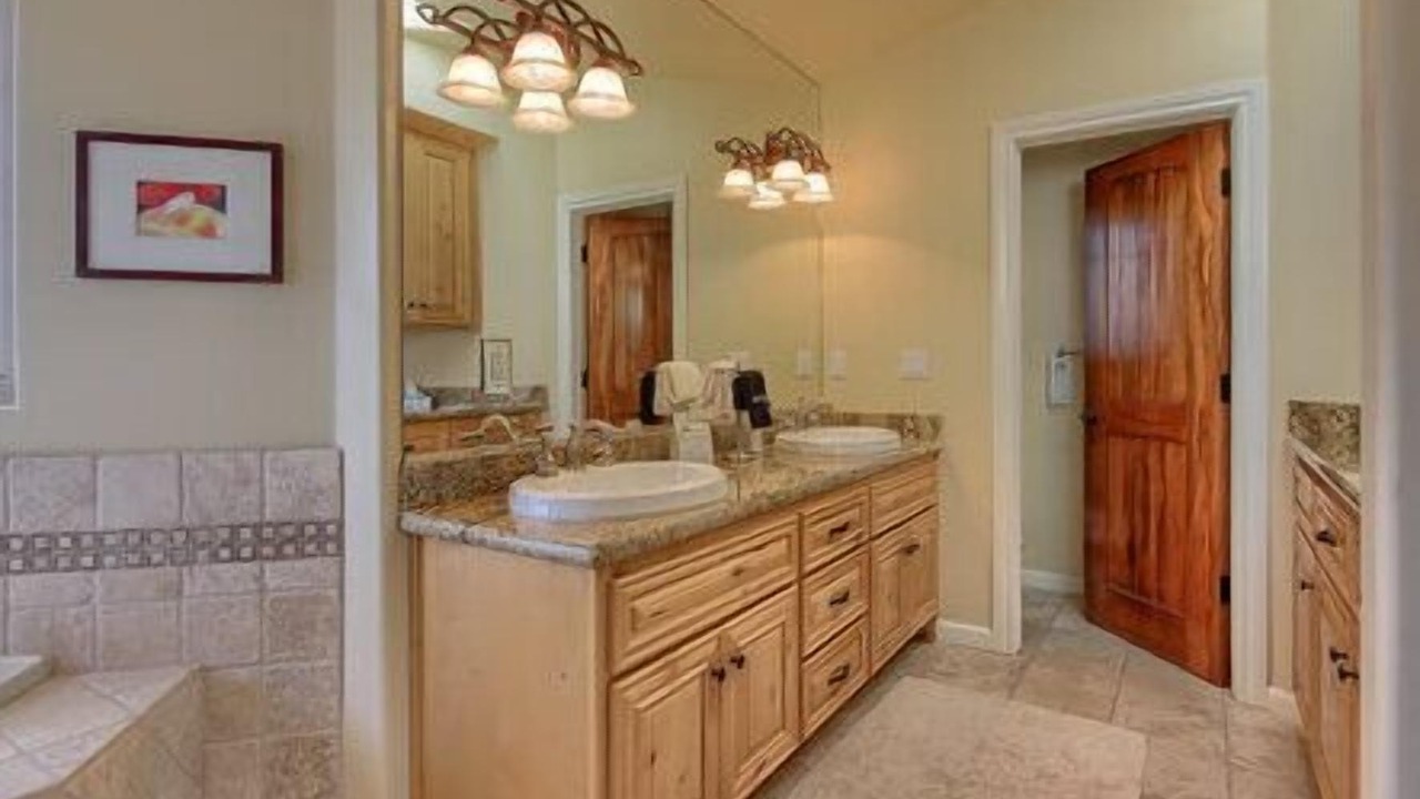 Photo of Bathroom in Park Hill