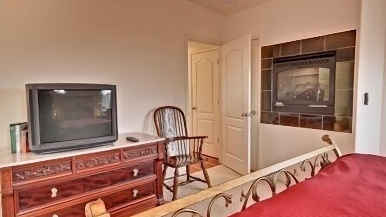 Photo of Bedroom in Marine Terrace