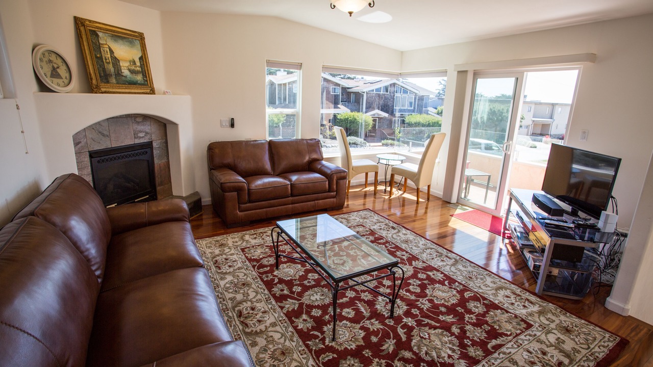 Photo of Livingroom in Marine Terrace