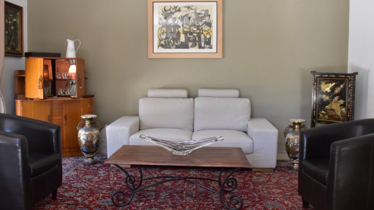 Photo of Others in Murs