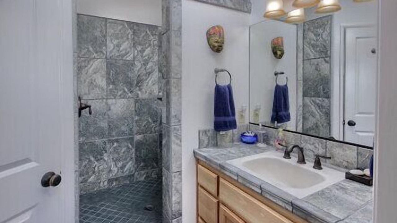 Photo of Bathroom in Park Hill