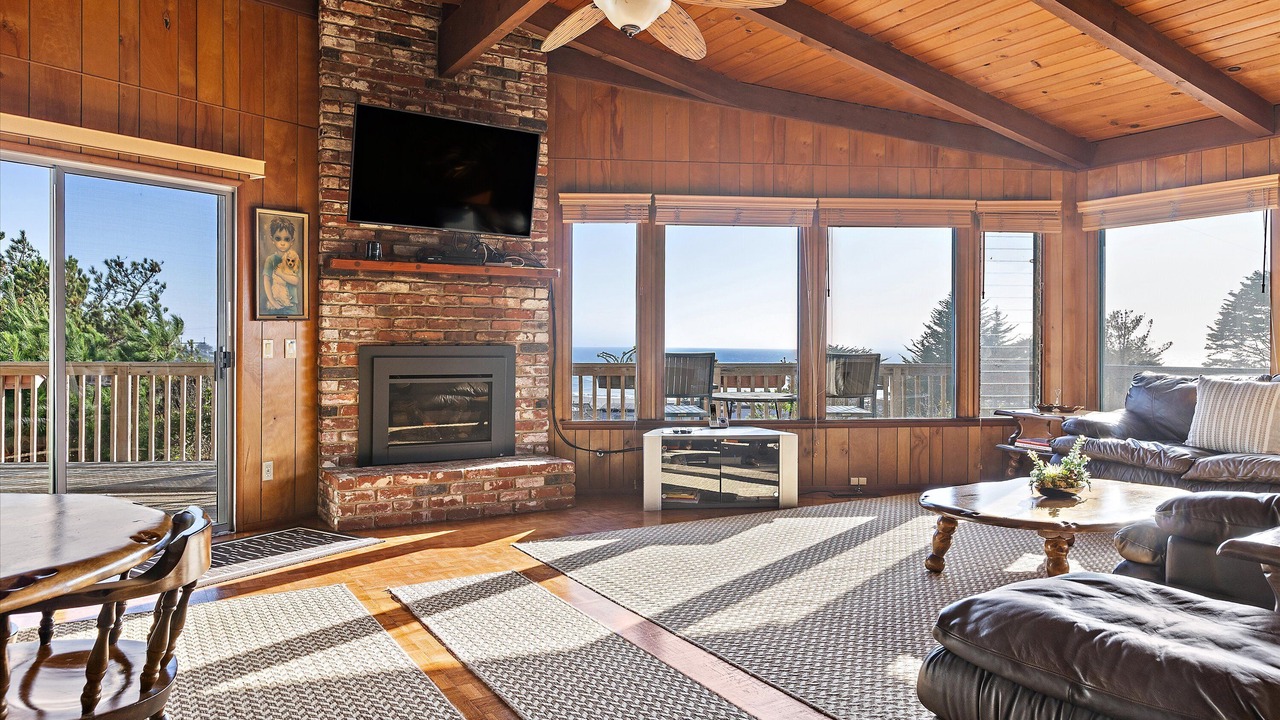 Photo of Livingroom in Happy Hill