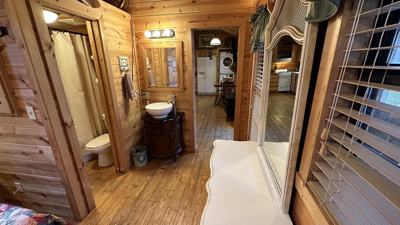 Photo of Bedroom in Candler