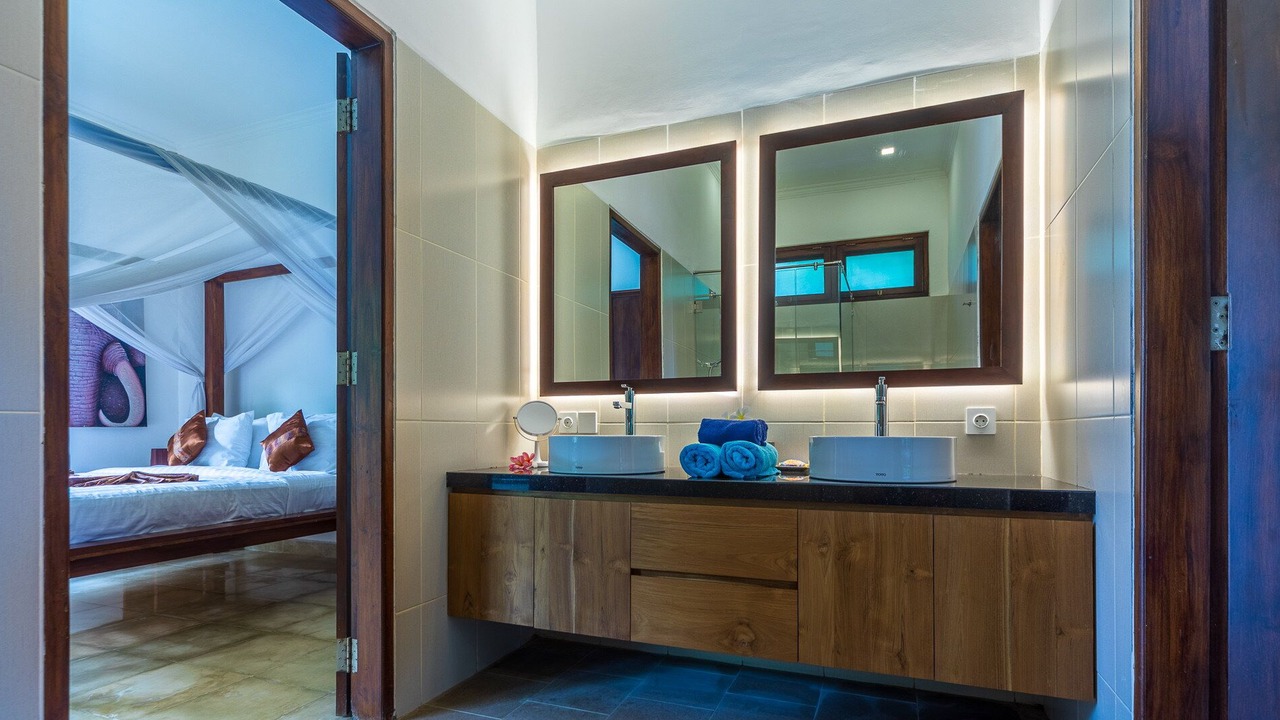 Photo of Bathroom in Dencarik