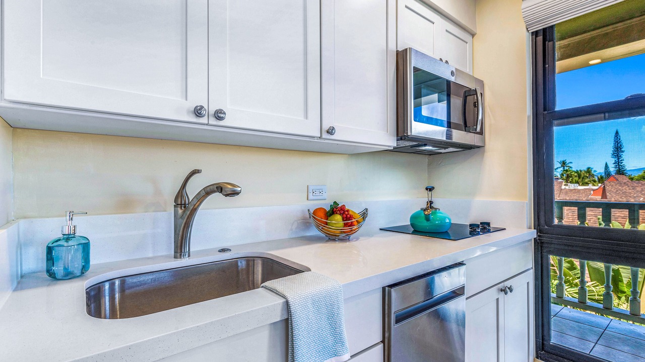 Photo of Kitchen in Historic Lahaina Front Street