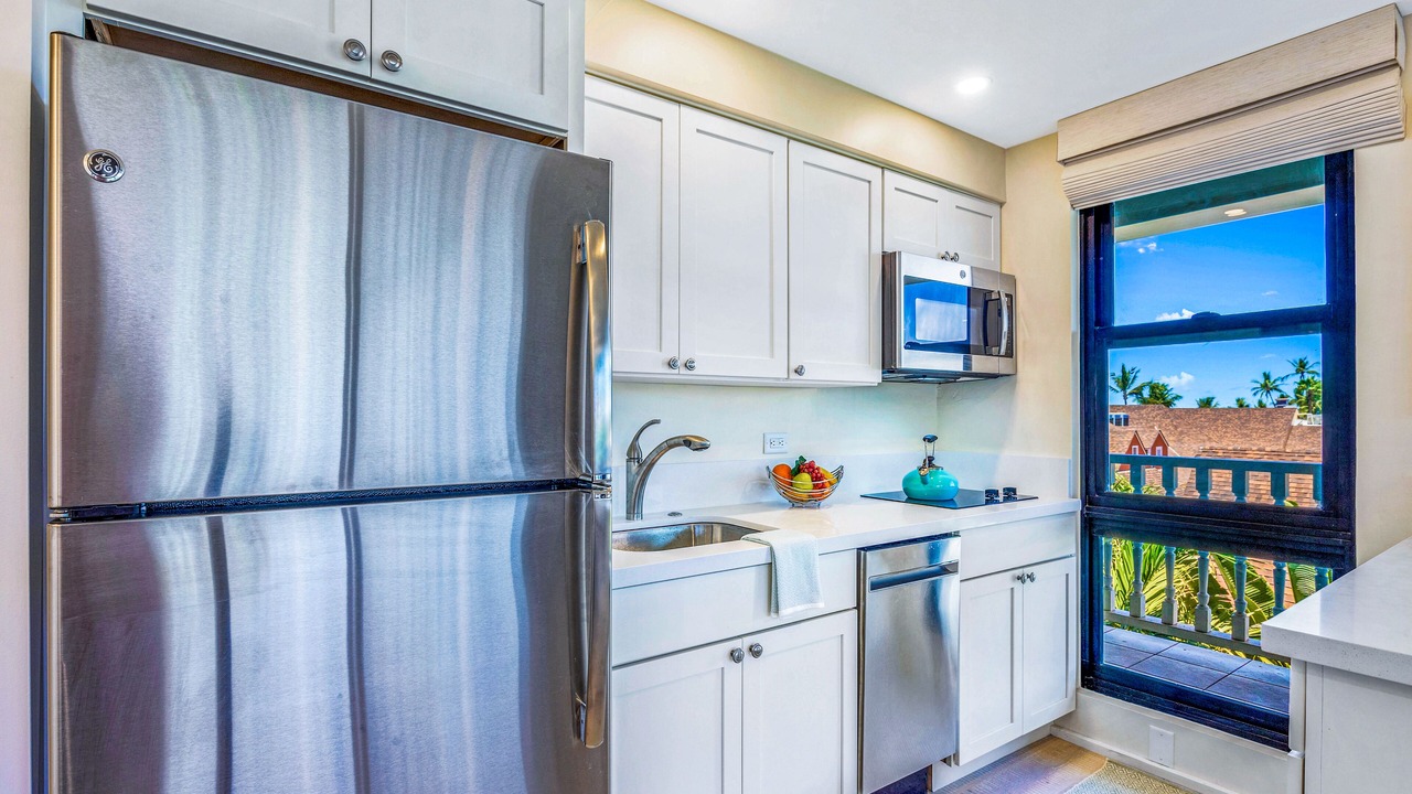 Photo of Kitchen in Historic Lahaina Front Street