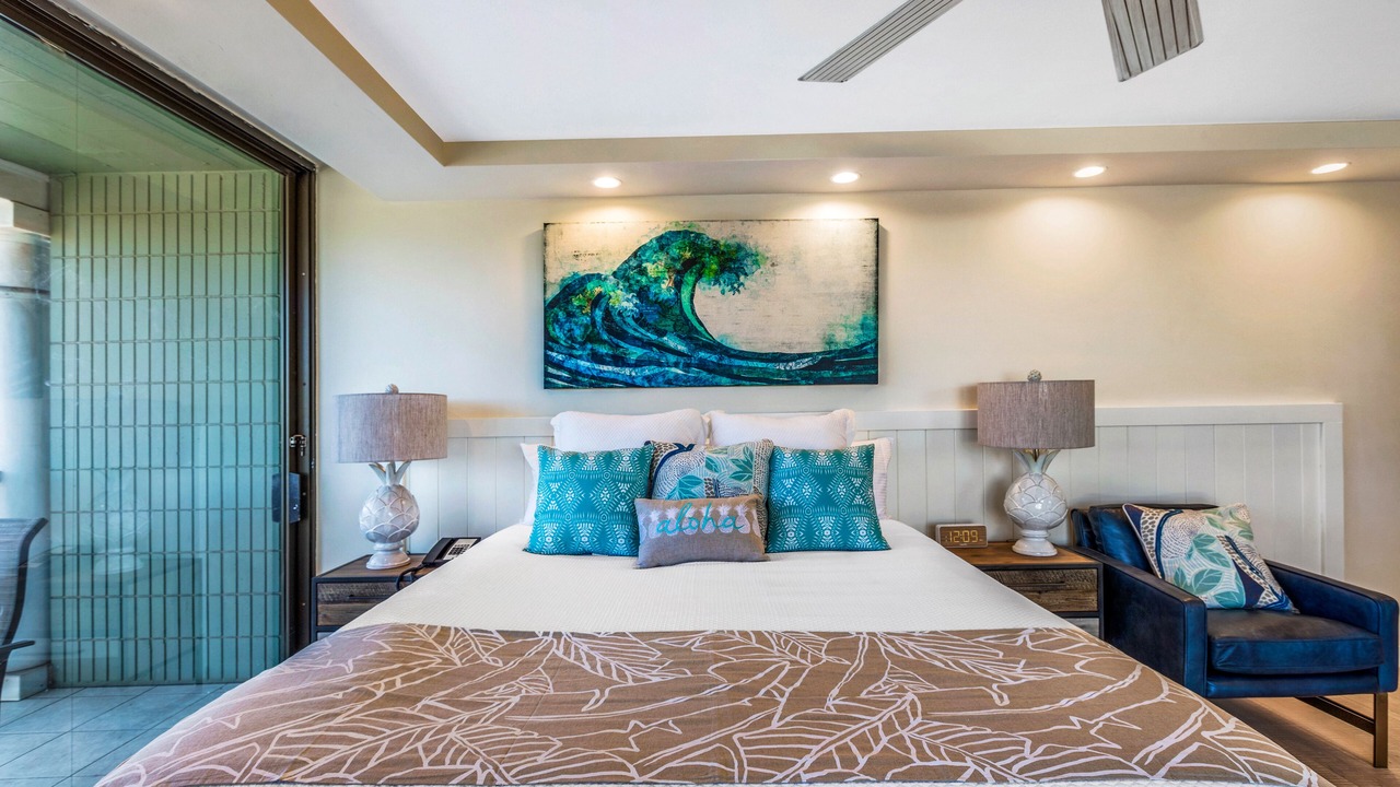 Photo of Bedroom in Historic Lahaina Front Street