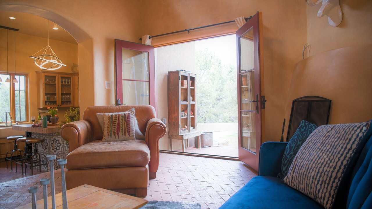 Photo of Livingroom in Northeast Santa Fe