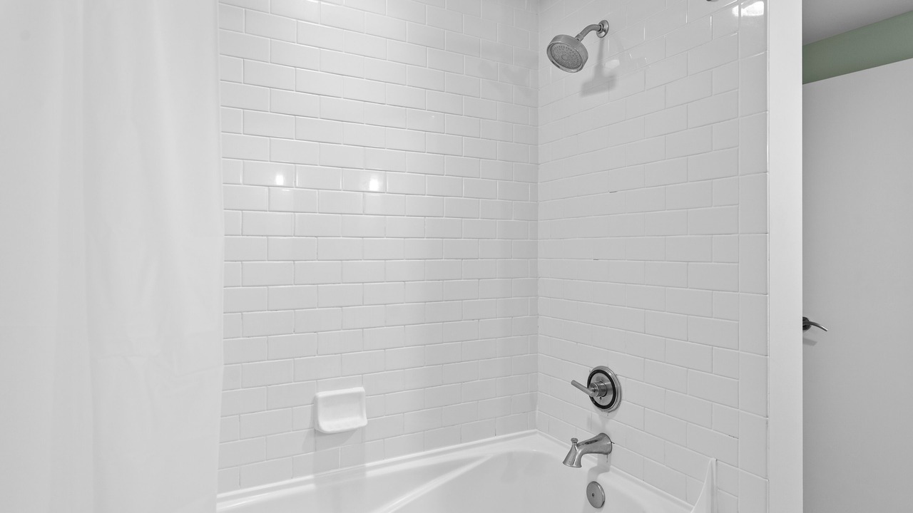 Photo of Bathroom in Baytowne Wharf