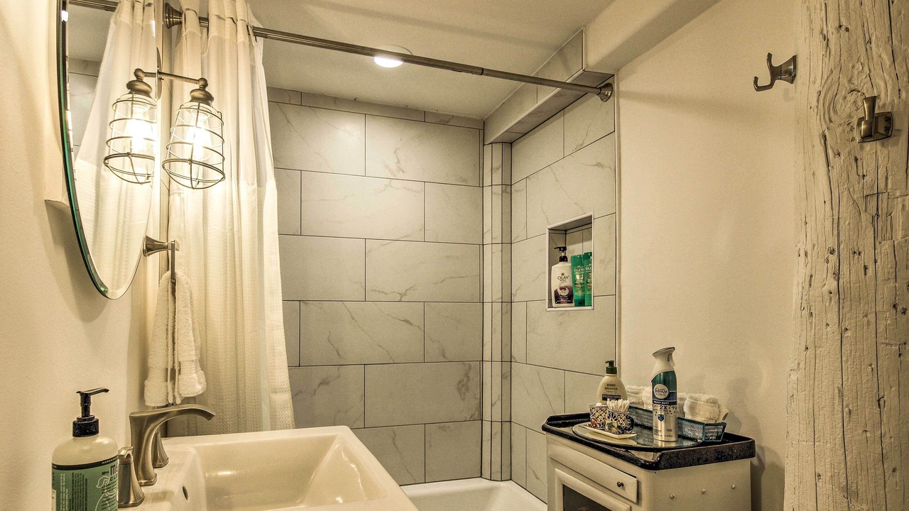 Photo of Bathroom in Arroyo City