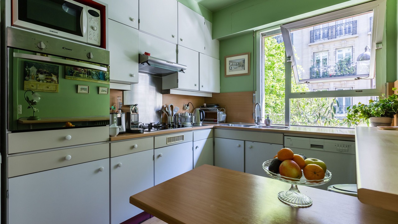 Photo of Kitchen in 16th Arrondissement