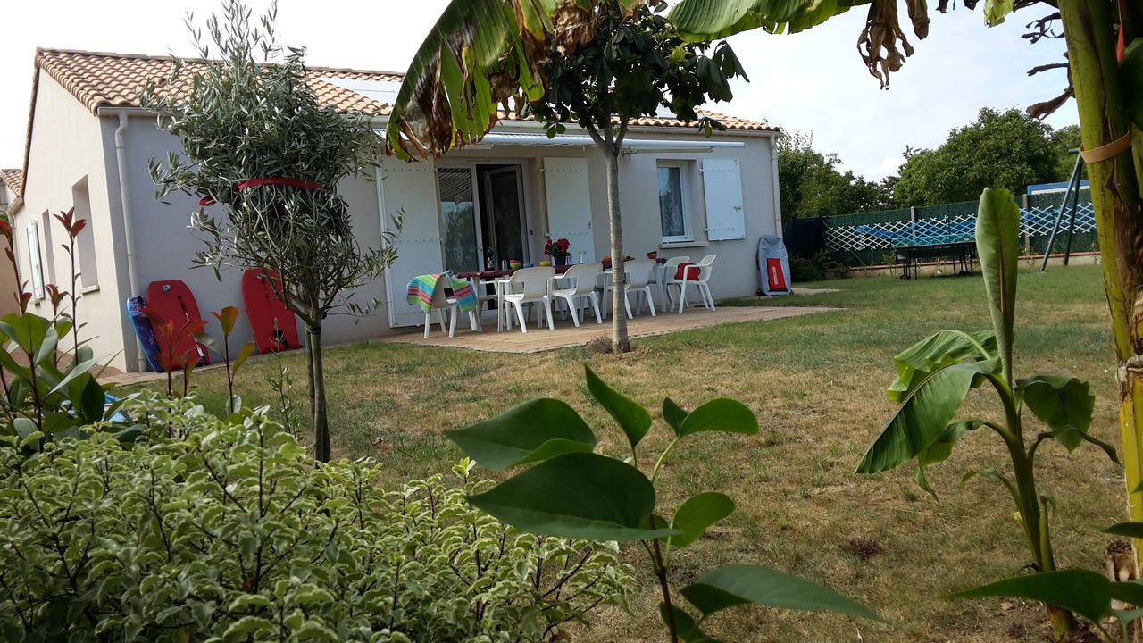 Photo of Patio Balcony in Saint-Vincent-sur-Jard