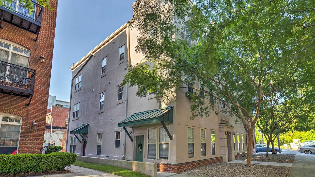 Photo of Outdoor in River District