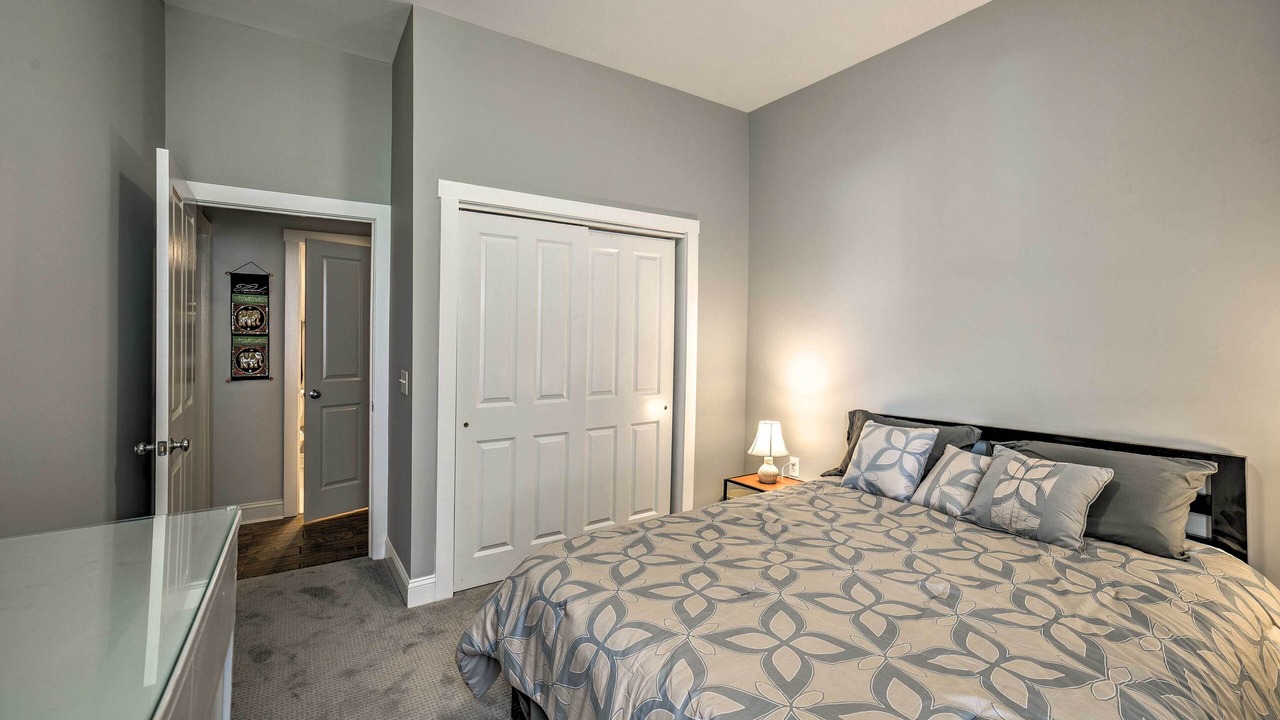 Photo of Bedroom in River District