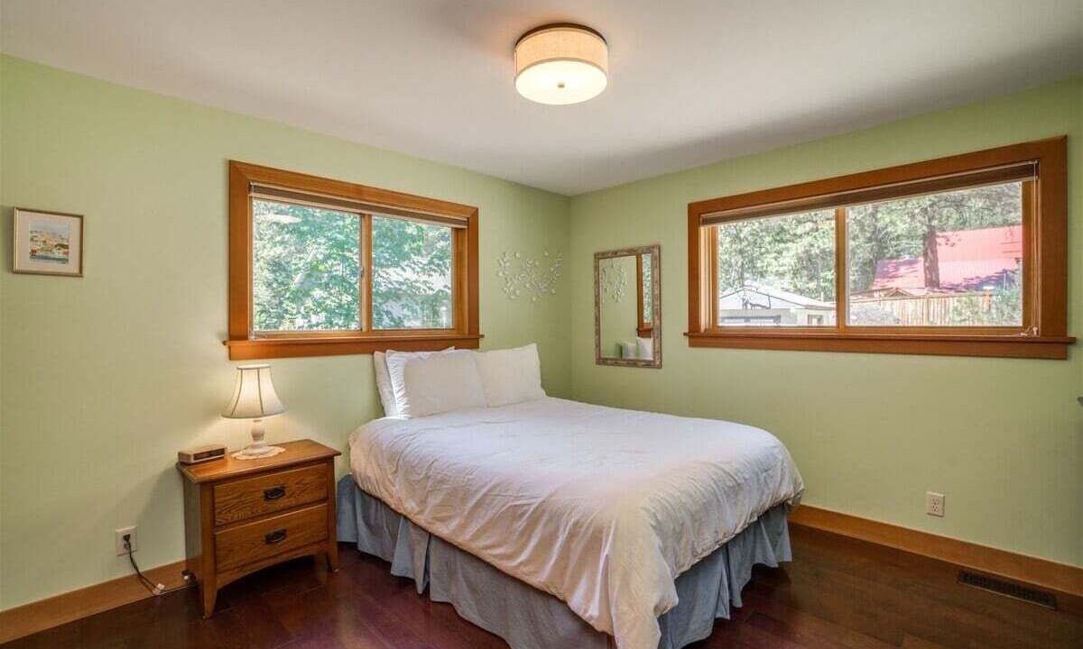 Photo of Bedroom in Leavenworth