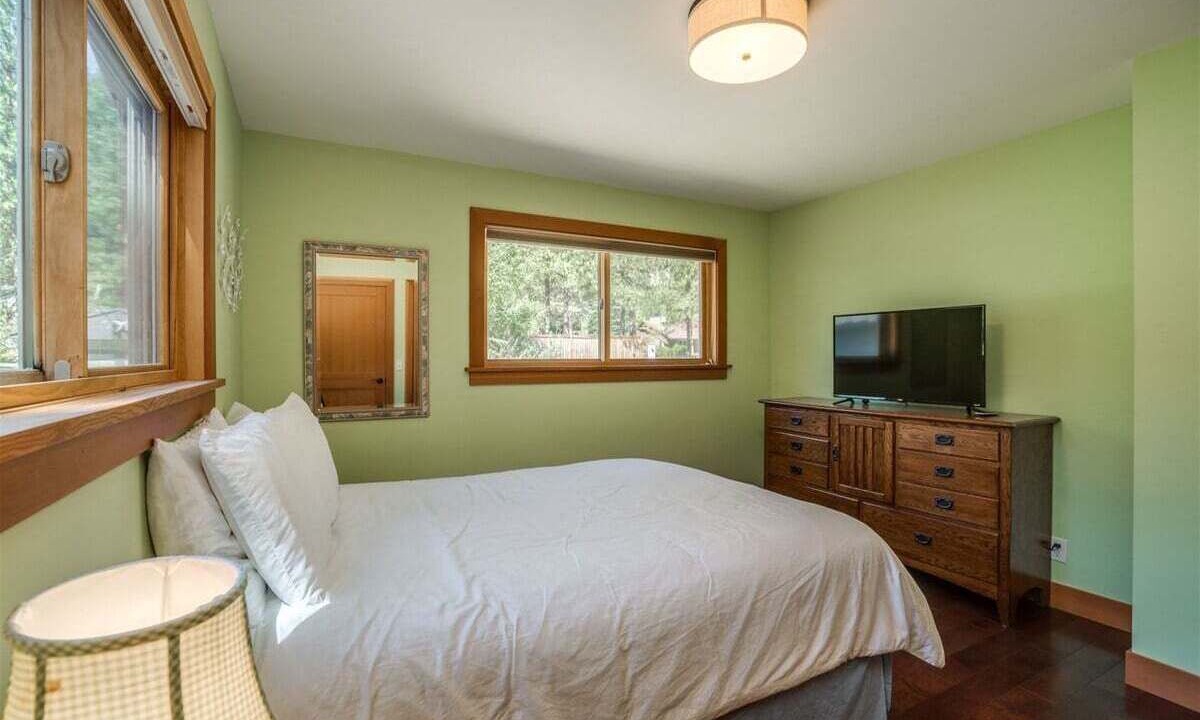 Photo of Bedroom in Leavenworth
