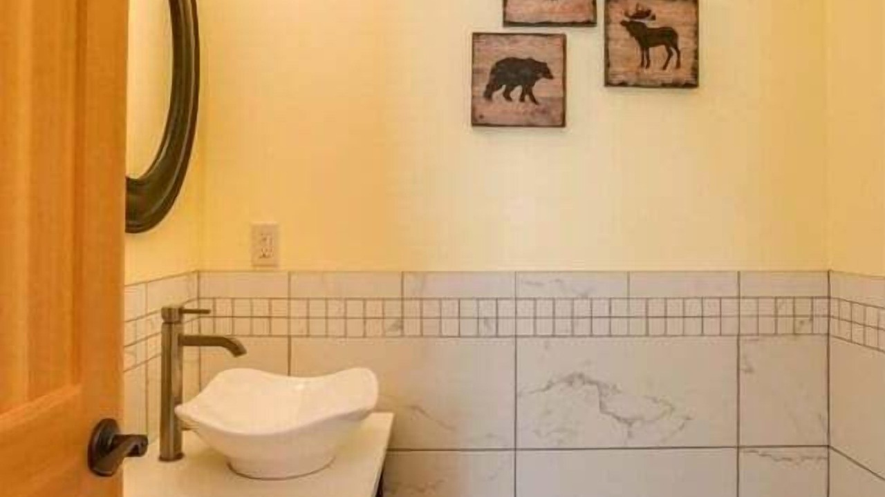 Photo of Bathroom in Leavenworth