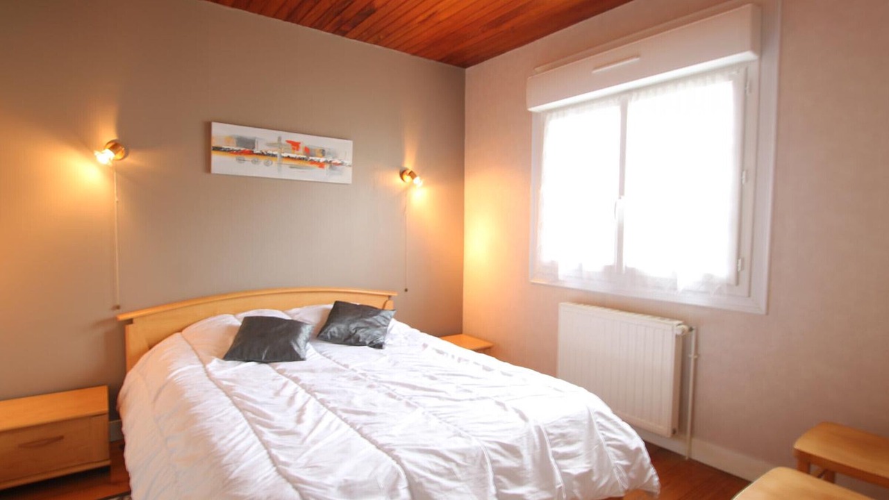 Photo of Bedroom in Saint-Martin de Brehal