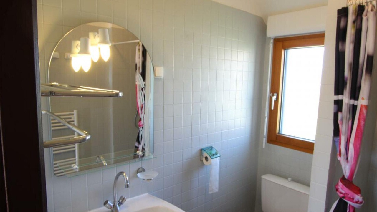 Photo of Bathroom in Surtainville