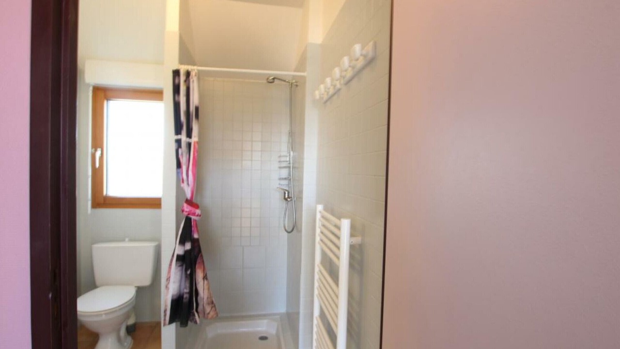 Photo of Bathroom in Surtainville