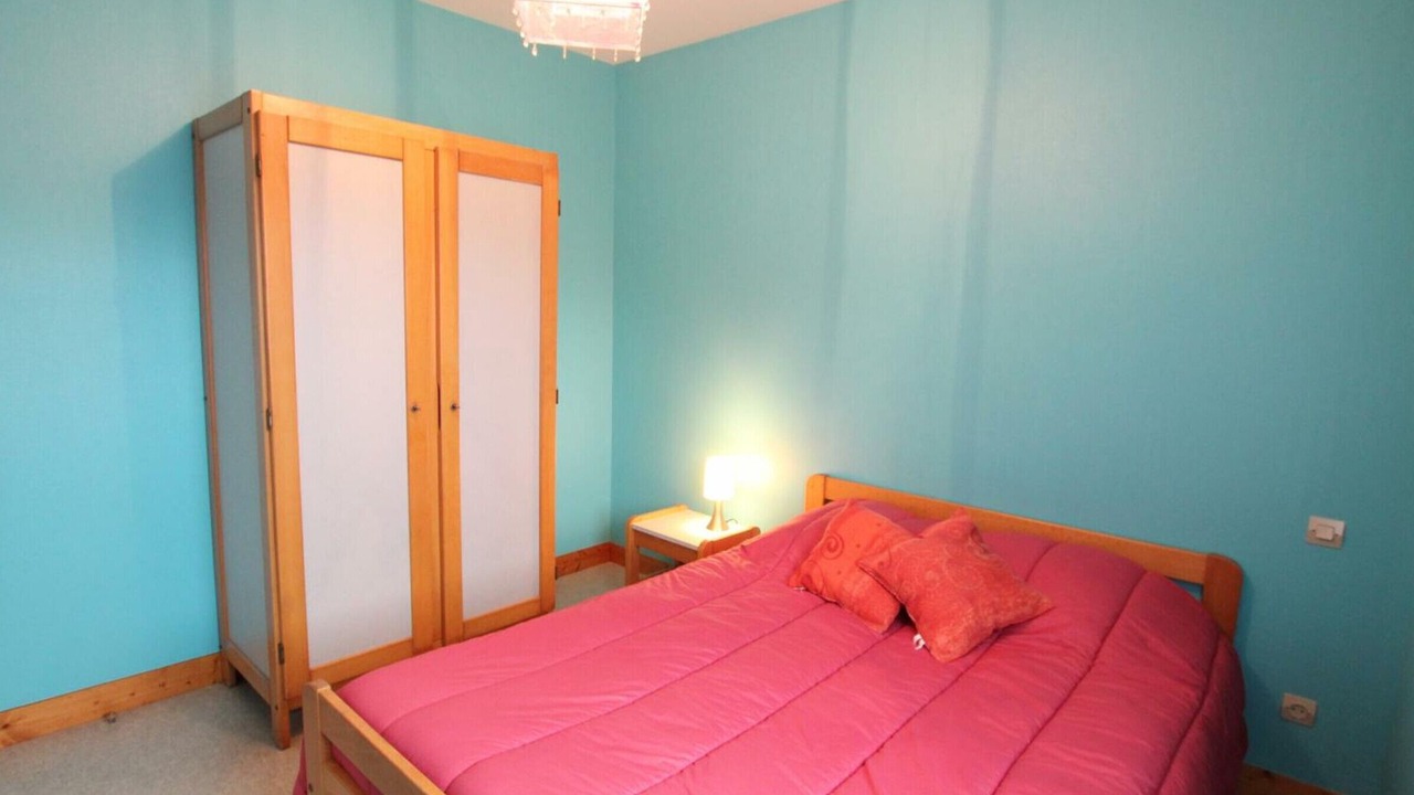 Photo of Bedroom in Surtainville